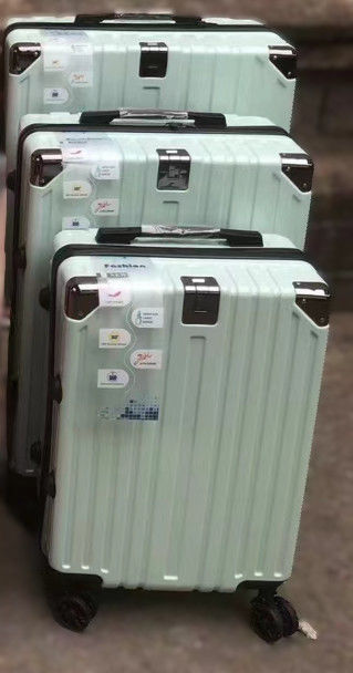 Desain Baru 20 Inci Bisnis Boarding Case ABS Aluminium Frame Baju PC Travel Bagasi Dengan Hide Hook