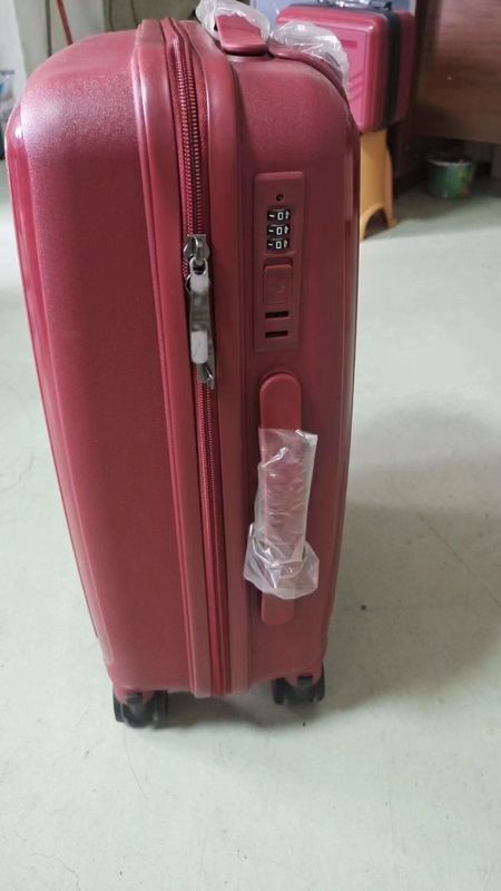 20/22/24/26/28 Inch Suitcase Populer Gaya Mode Set Bagasi PP yang Tidak Bisa Pecahkan