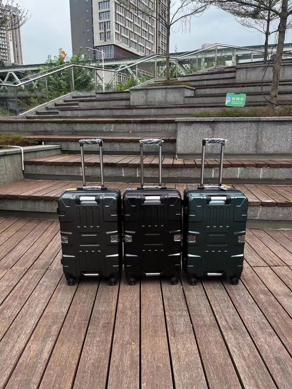 Bagasi ABS Tahan Air 20 24 28 Inci Hard Shell Aluminium TSA PP Wanita koper
