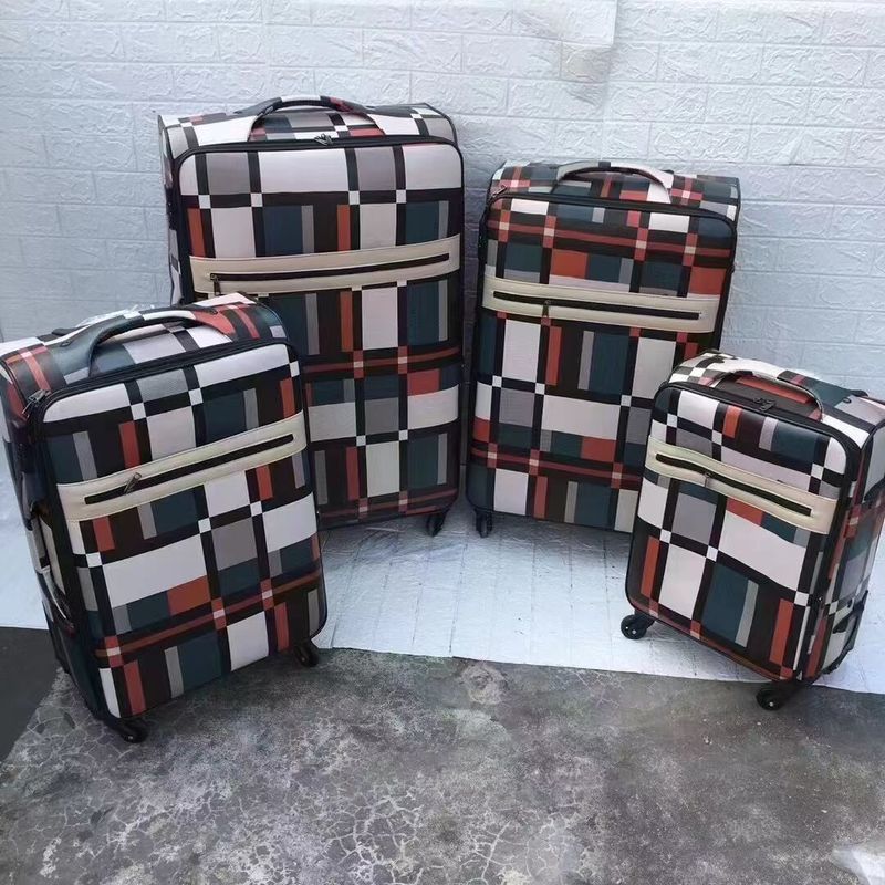 Set Baju Kulit Pola Plaid Warna Campuran Pabrik PU Penyedia Waterproof Kekuatan Tinggi Dan tahan kompresi