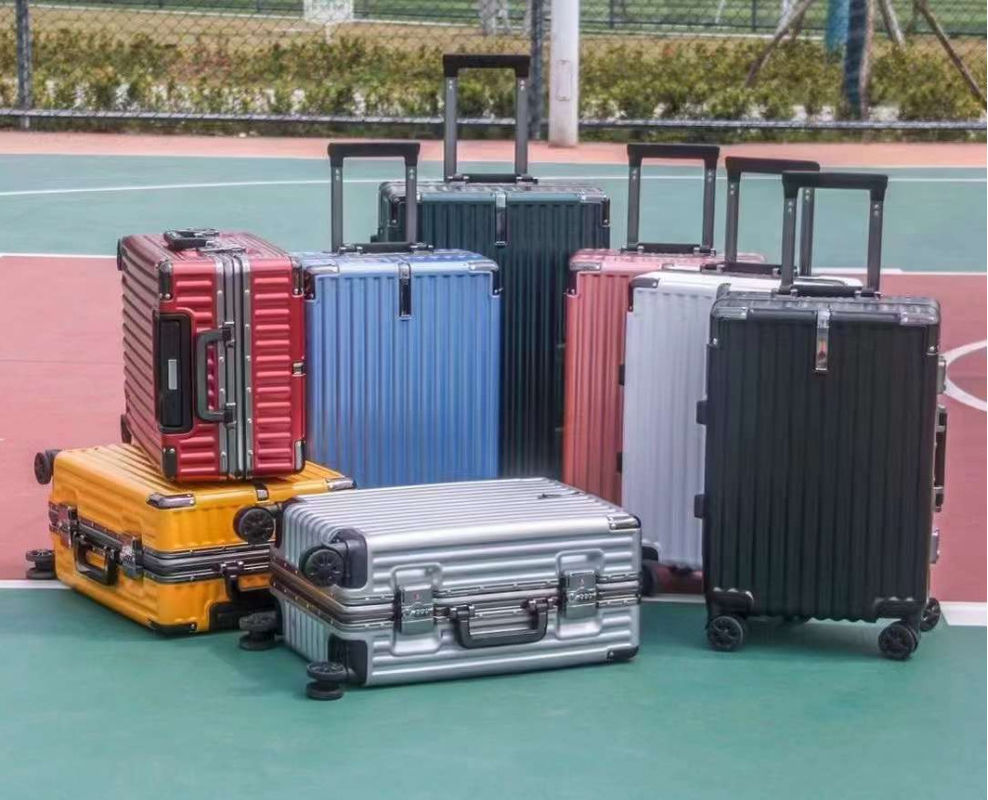 Koper Putih ABS Hard Case Bagasi Perjalanan PC Trendy Kerangka Aluminium Koper Dengan Hook